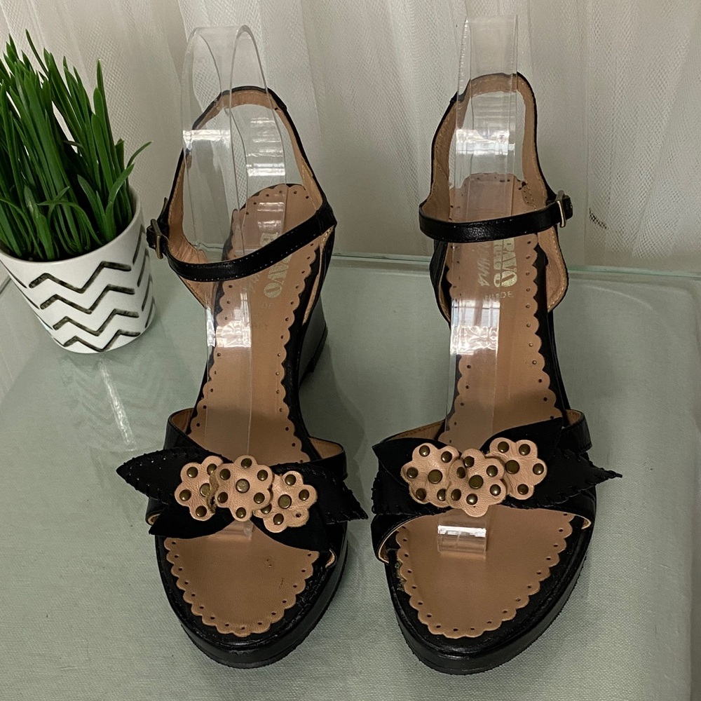 Bravo Brown’s Made in Italy 🇮🇹 Elegant Leather Women's Sandals Wedge! Size 8 - Picture 1 of 9